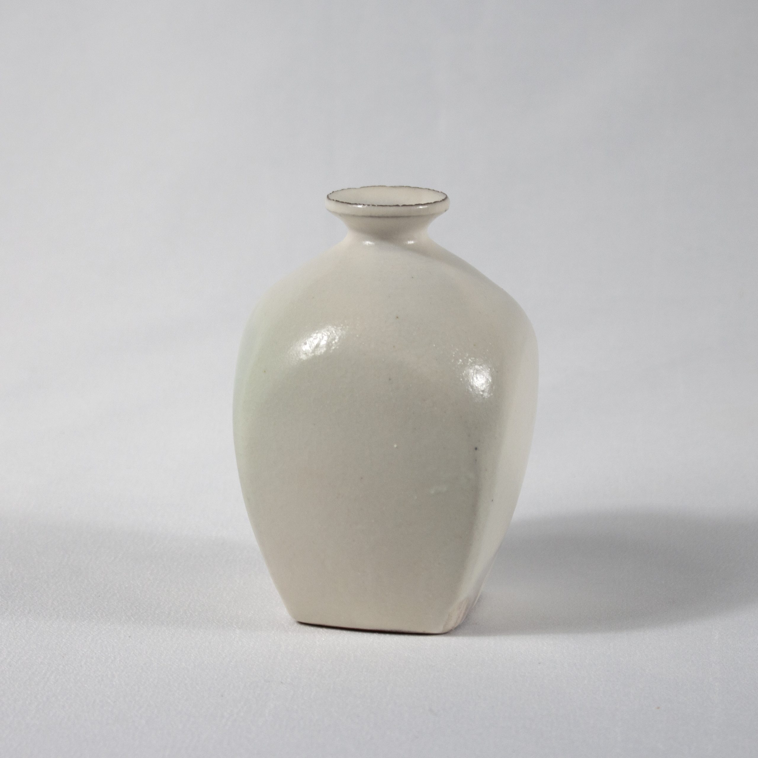 Mizuyo Yamashita Small Vase