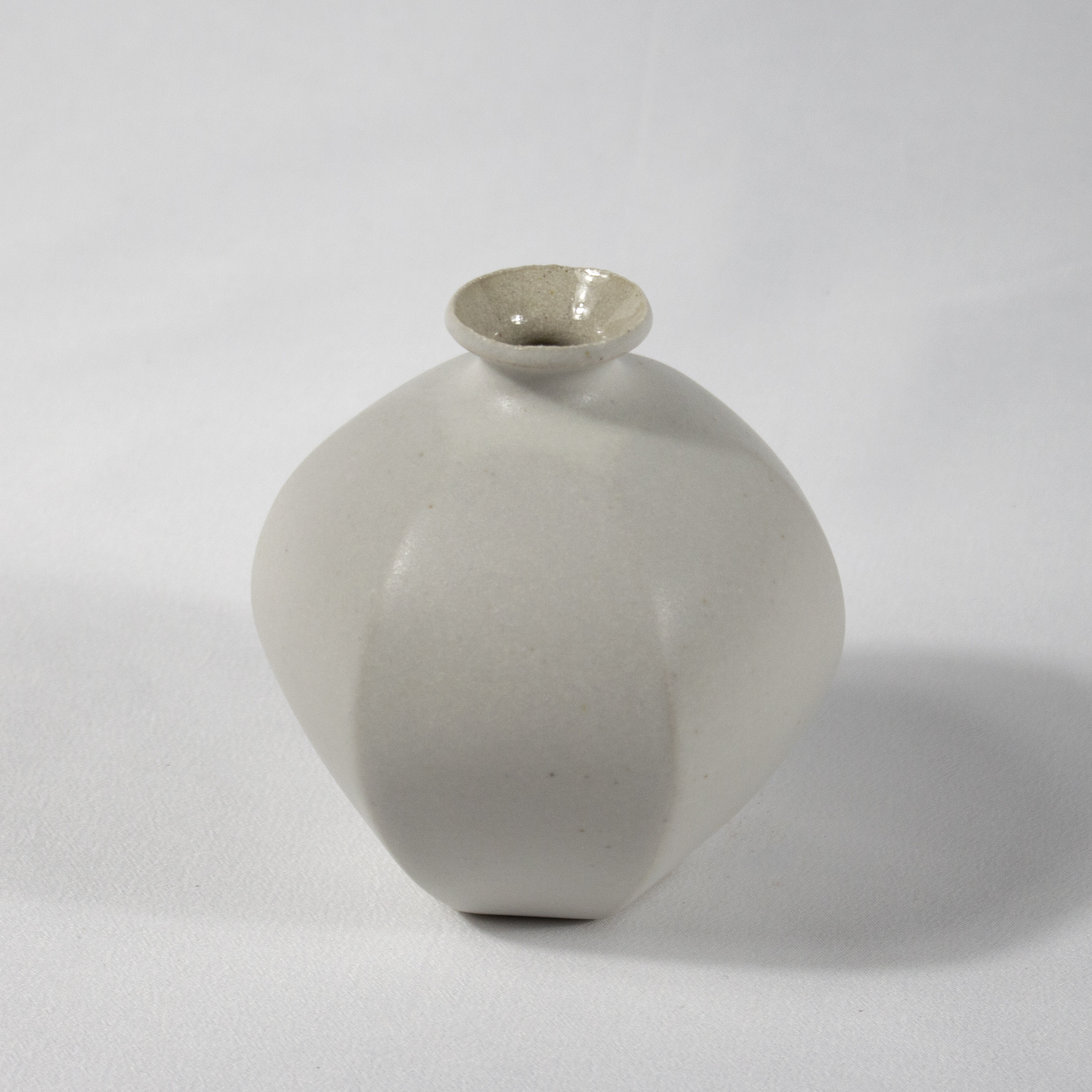 Mizuyo Yamashita Small Vase